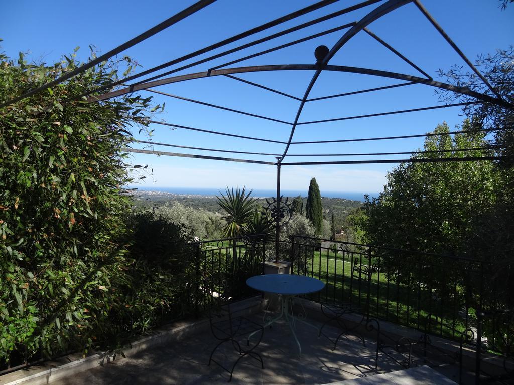 Bed and Breakfast Les 4 Elements Tourrettes-sur-Loup Zewnętrze zdjęcie
