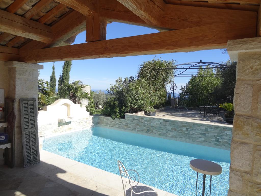 Bed and Breakfast Les 4 Elements Tourrettes-sur-Loup Zewnętrze zdjęcie