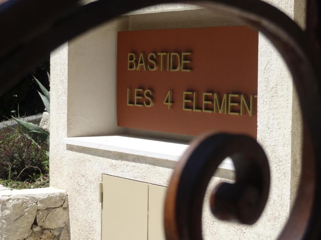 Bed and Breakfast Les 4 Elements Tourrettes-sur-Loup Zewnętrze zdjęcie