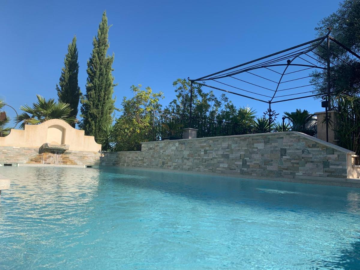 Bed and Breakfast Les 4 Elements Tourrettes-sur-Loup Zewnętrze zdjęcie